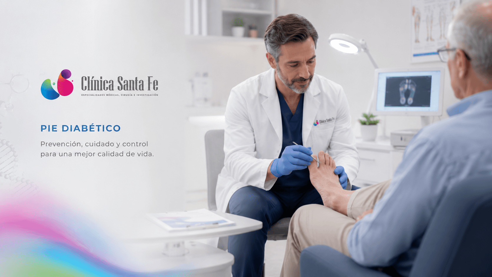 Médico revisando el pie de un paciente con diabetes en Santa Fe